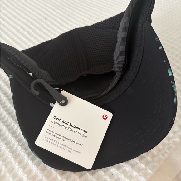 Lululemon Athletica Black and Teal Dash and Splash Cap - Picture 2 of 2